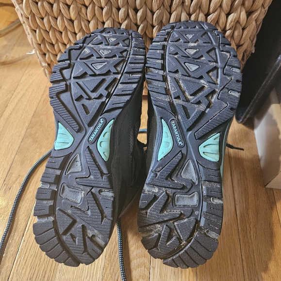 Windriver Ladies hiking boots - Picture 3 of 9